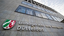 Außenansicht Landgericht Düsseldorf | Bildquelle: dpa Außenansicht Landgericht Düsseldorf